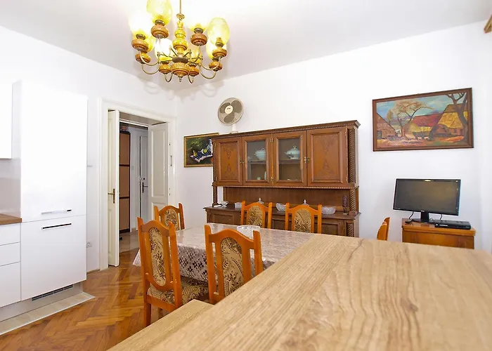 Paulina 1347 Apartmán